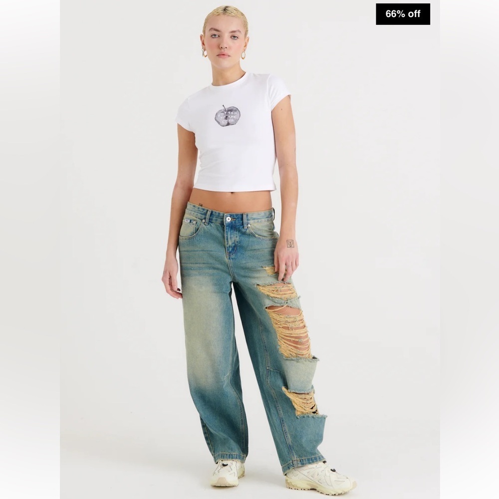 The Ragged Priest Distressed Goliath Low Rise Jean in Green Hue Women’s Size 28